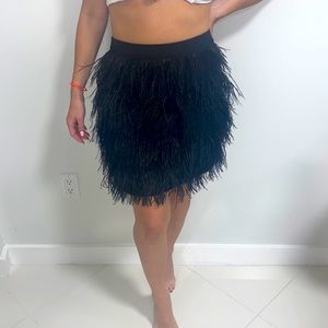 Vince Camuto faux feather skirt sz 10